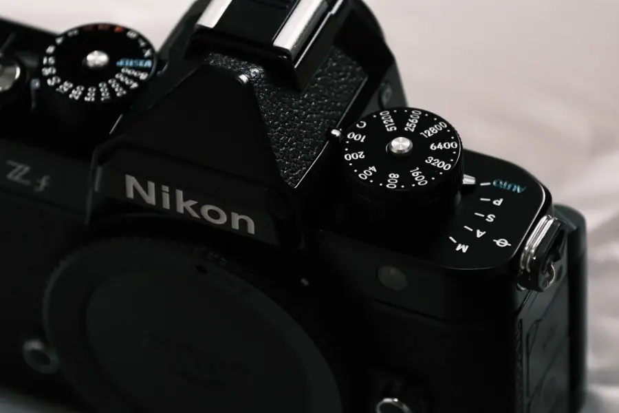 Nikon Z fのレビューとα7C IIと比較　４