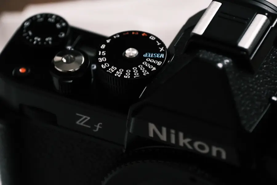 Nikon Z fのレビューとα7C IIと比較　５